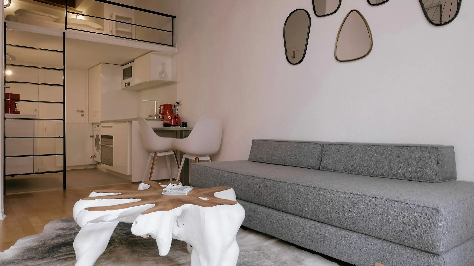 Apartment Honore - Hotel Pour Nomades Reveurs - 58 Merciere Lyon France