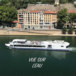 Vue Sur L'eau Apartment